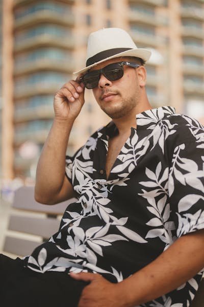 Choisissez votre chemise hawaienne idéale pour un look tropical !