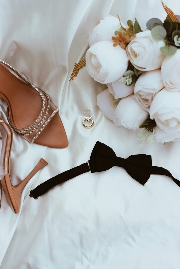 Découvrez les nœuds papillon en bois : l'atout mode à adopter